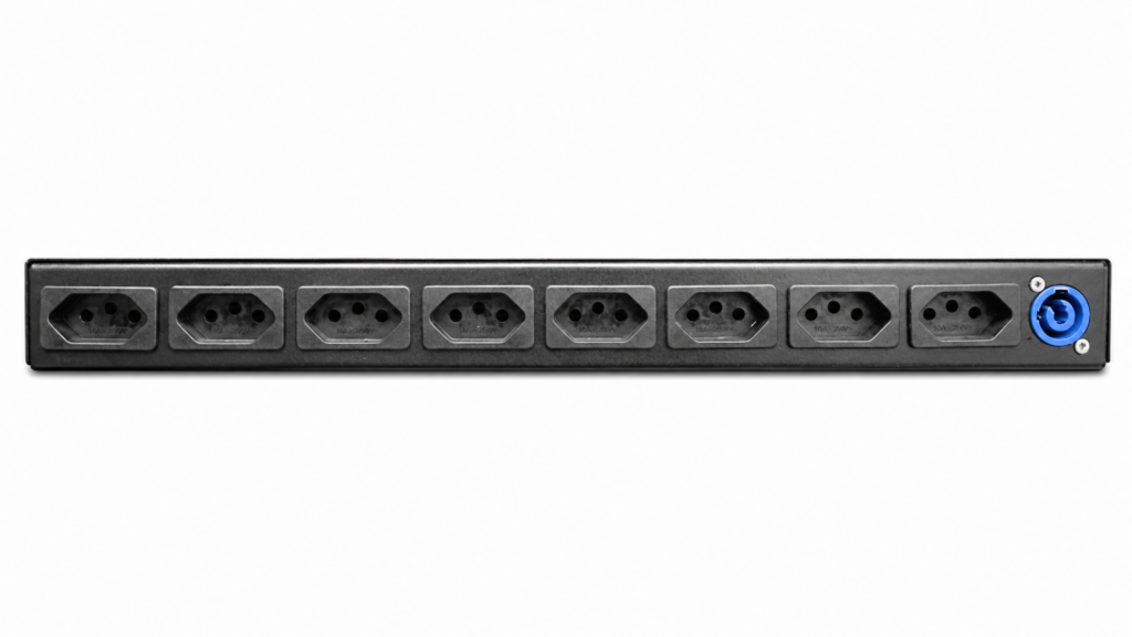 Parte traseira do distribuidor de energia rack EX8-PRO AudioQuality mostrando as 8 tomadas NBR protegidas