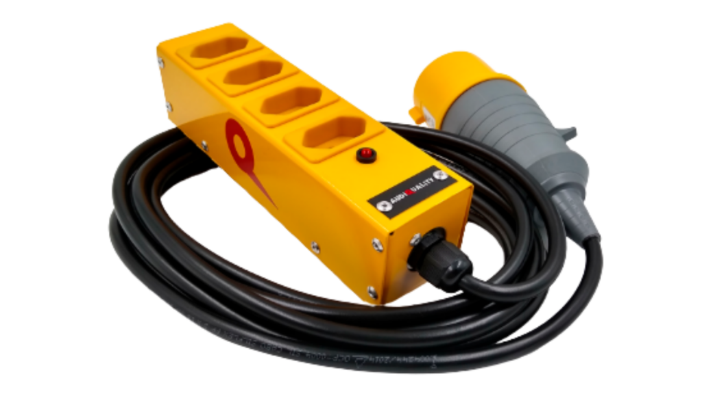 Régua de energia R4-COLOR 127V AudioQuality para distribuição profissional em sistemas 127V