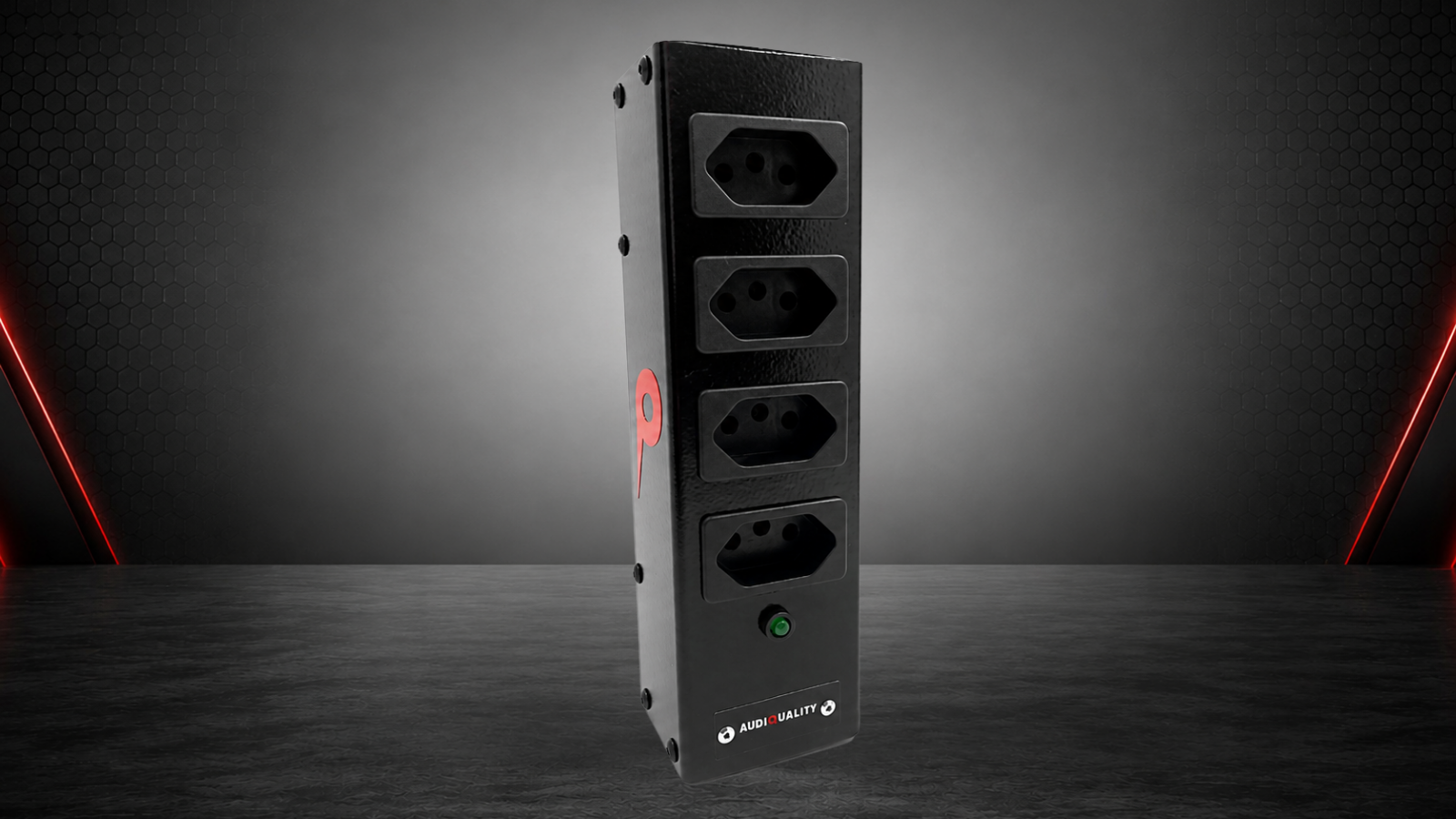 Régua R4P-BLACK AudioQuality com quatro tomadas e acabamento preto