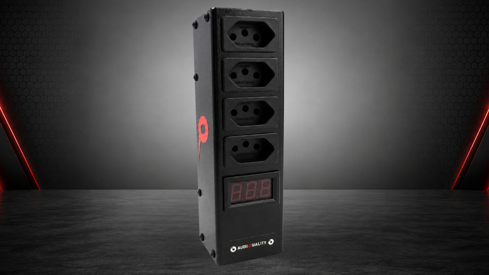 Régua R4VP-BLACK AudioQuality com quatro tomadas e voltímetro digital